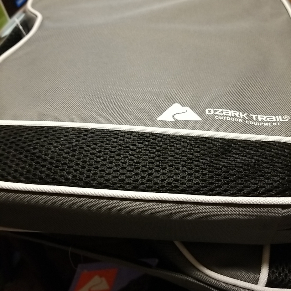 Set of 2 stadium cushions new w tags